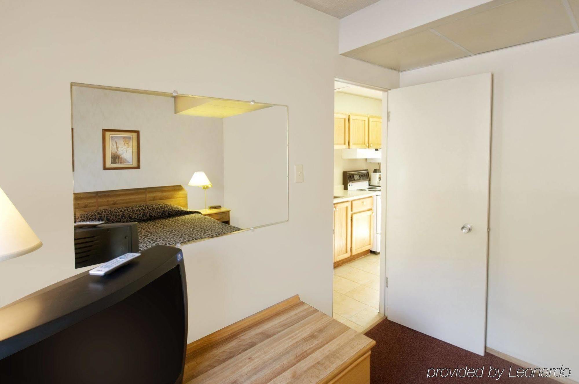 Canada'S Best Value Desert Inn & Suites Cache Creek Oda fotoğraf